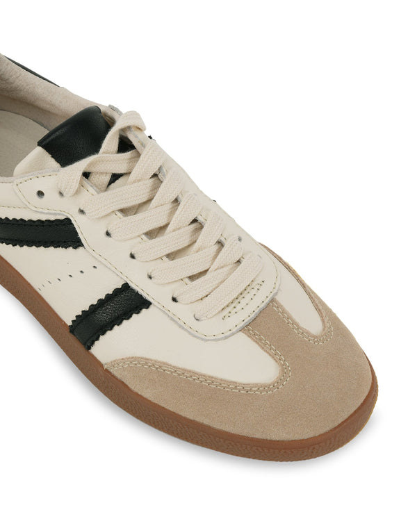 Alana Sneaker