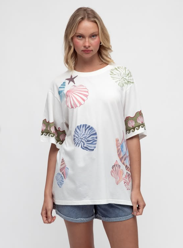 She Sells Seashells Tee