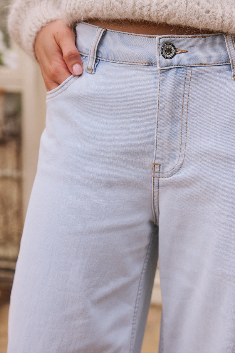 Dusty Wide Leg Jean